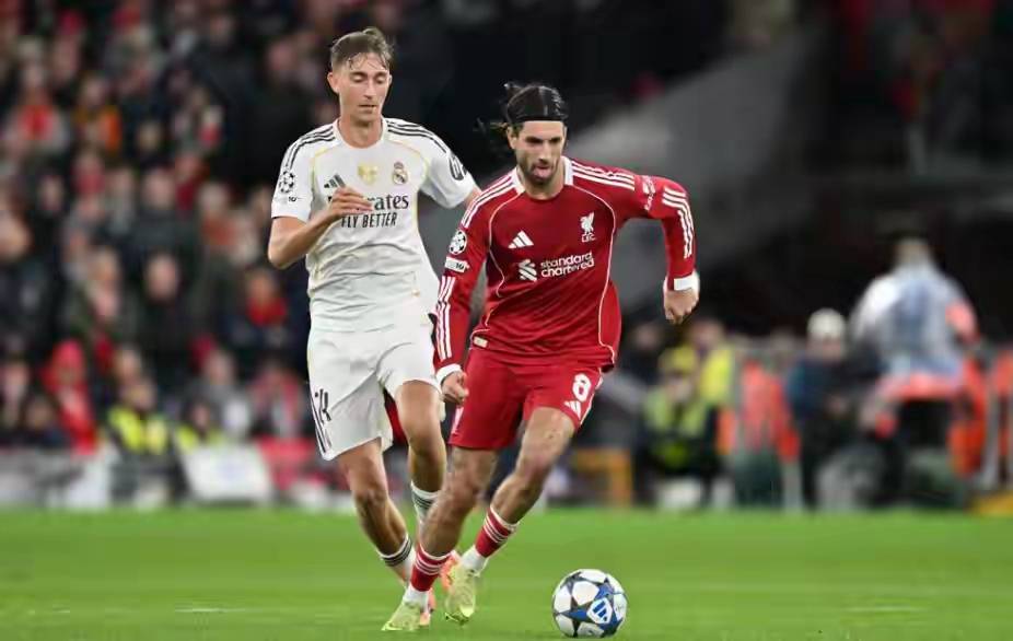 炸锅!帕夫利迪斯戴帽都靠边站 穆帅要给葡超“升舱” 冬窗要搞大事?