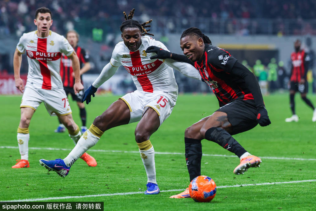 一日意甲动向:AC米兰被热那亚限制只拿1分,国米下轮大战宿敌